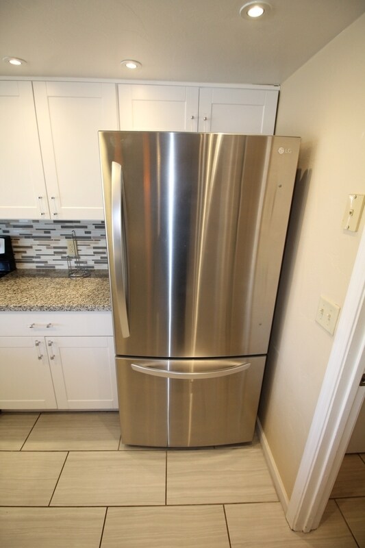 Building Photo - 8615 E Bellevue Pl