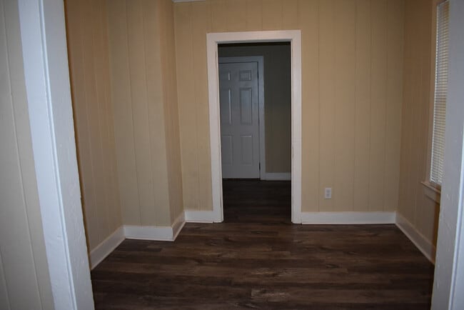 Building Photo - 14 Dunway Dr