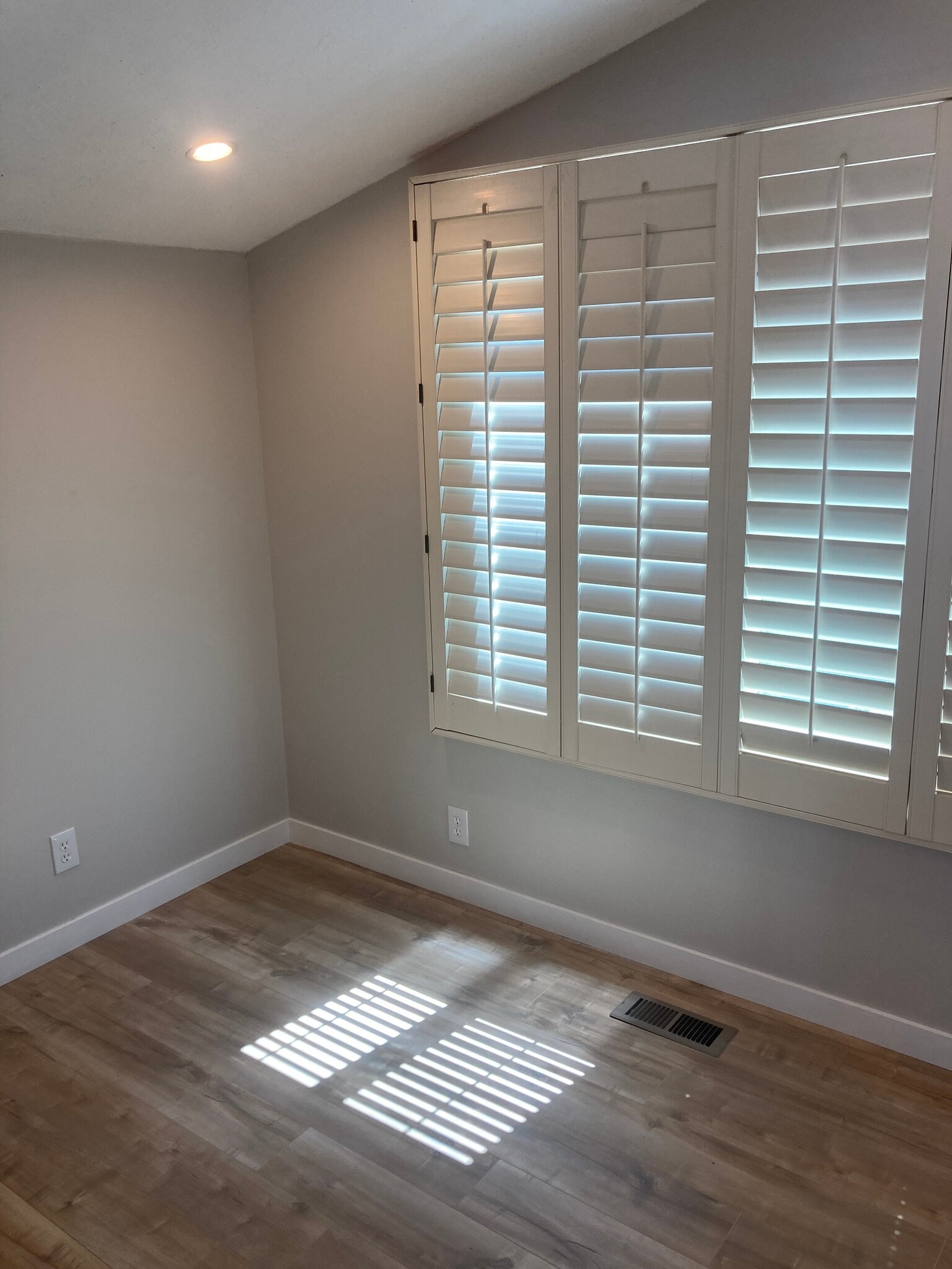 Building Photo - 4650 Dulin Rd