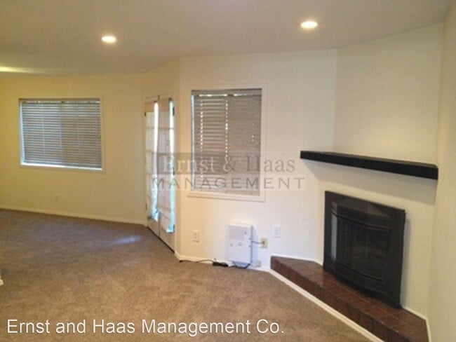 Building Photo - 2 br, 2 bath House - 5479 E. Centralia St....