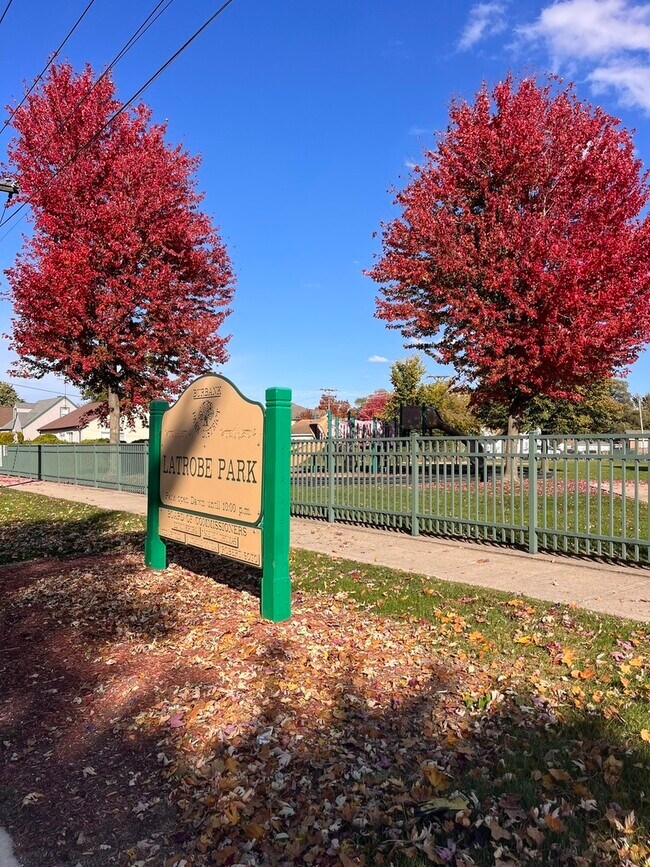 Building Photo - 5220 State Rd