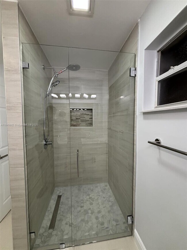 Building Photo - 9060 SW 53rd St