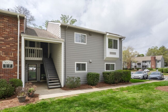 Building Photo - Welcome to Uptown Living in a South Park S...