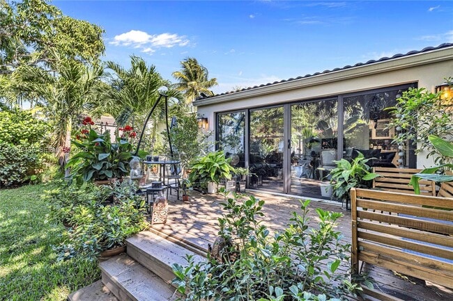 Building Photo - 3030 SW 2nd Ave