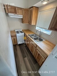 Building Photo - 3901 Northwood Dr