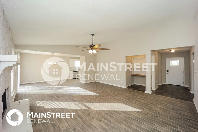 Building Photo - 3376 Deshong Dr SW