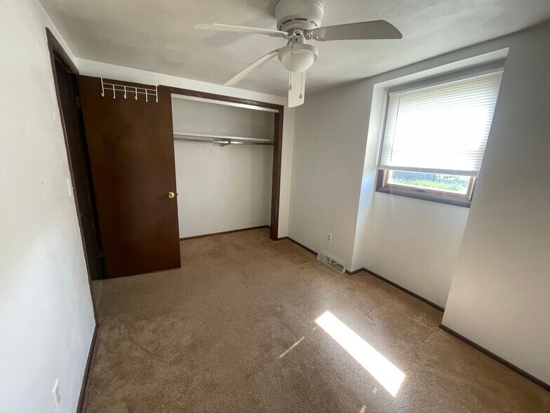 Building Photo - 155 Garfield Way