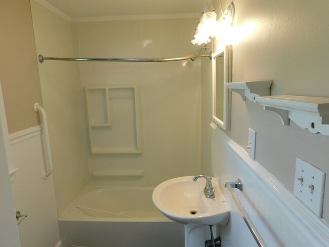 Building Photo - Single Family Residence in Havelock