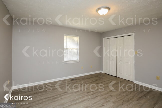 Building Photo - 105 Fawn Dr