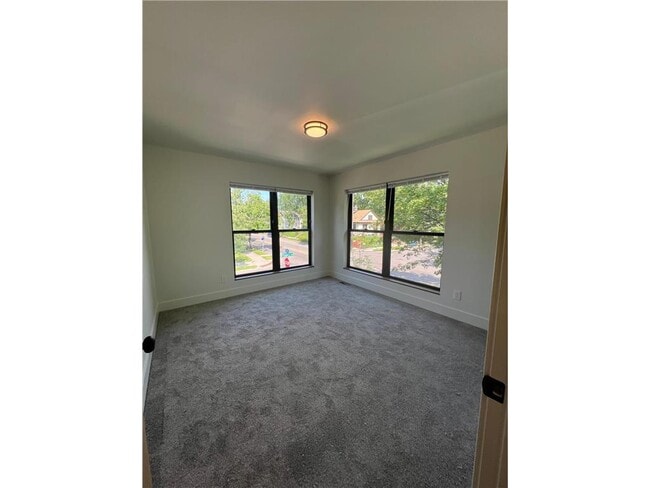 Building Photo - 131 W 46th St