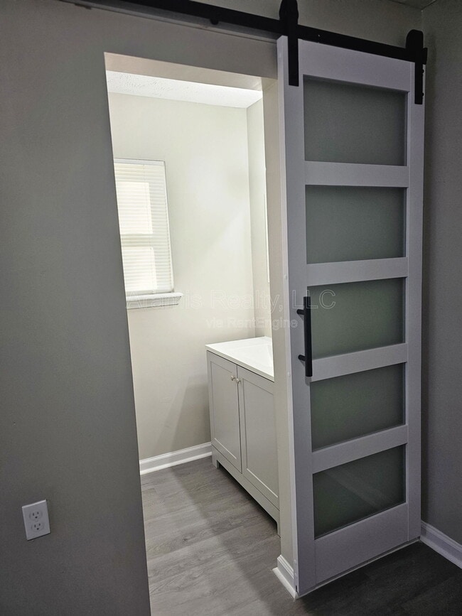 Building Photo - 3046 Embry Way SE