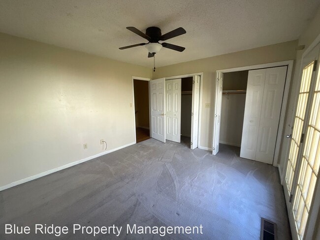 Building Photo - 2 br, 1.5 bath House - 203 Phoenix Court