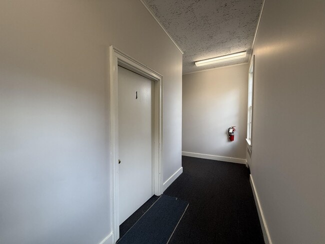 Building Photo - 21 VT-121