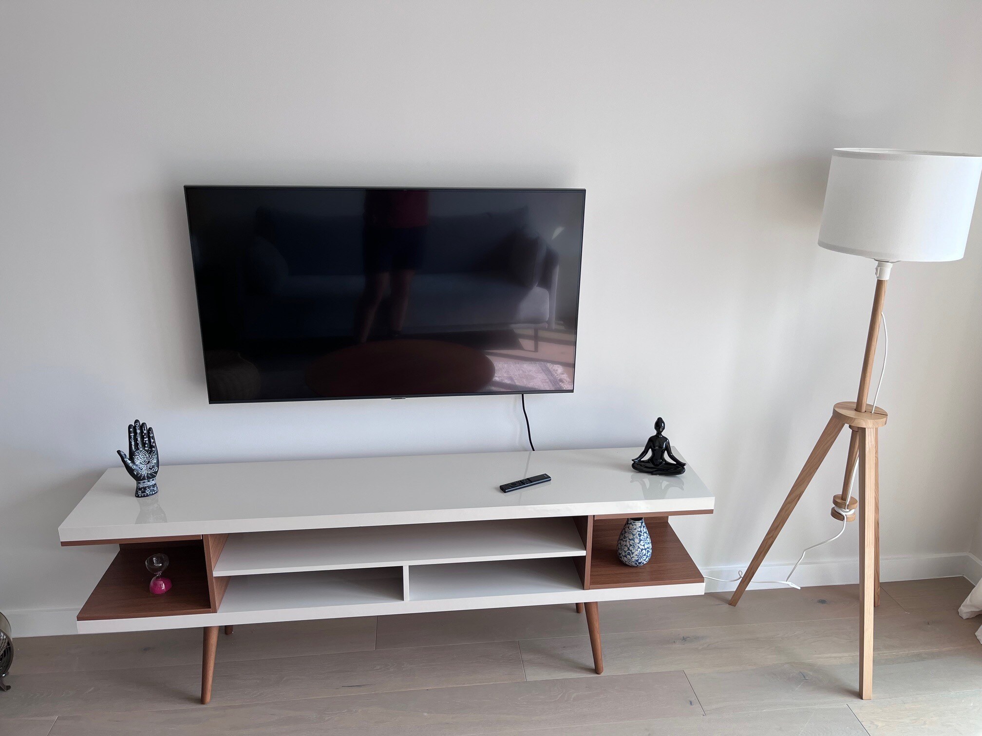 Building Photo - 1390 Putnam Ave