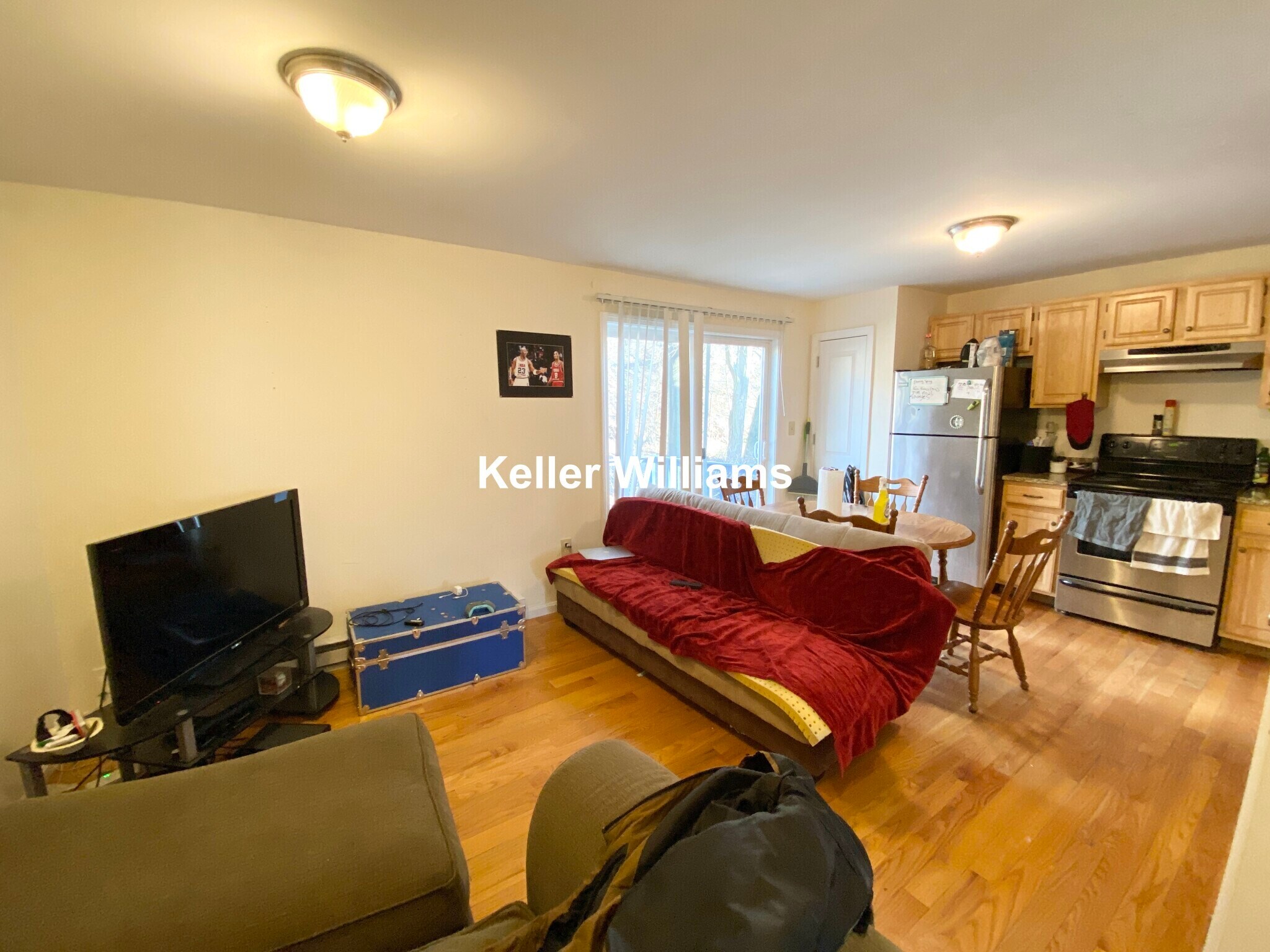 Building Photo - 41 Lawn St