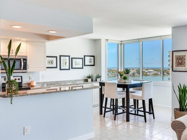 Building Photo - 660 Island Way