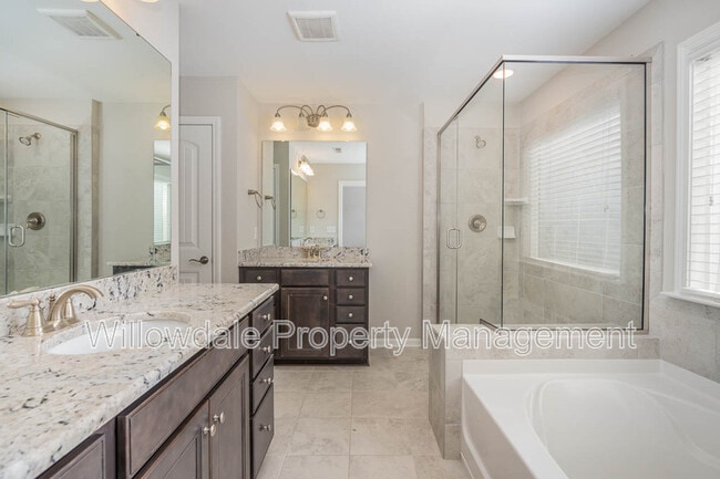 Building Photo - 8002 Reedybrook Crossing