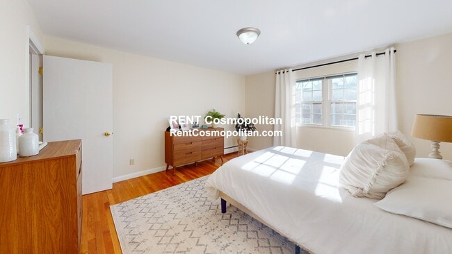 Building Photo - 27 Arlington Rd