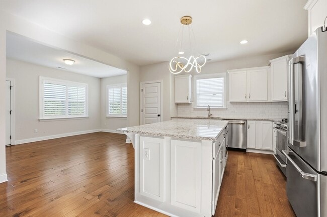 Building Photo - Stunning Home with Main-Level Bedroom, Gourmet Kitchen