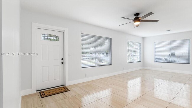 Building Photo - 630 SW 28th Dr