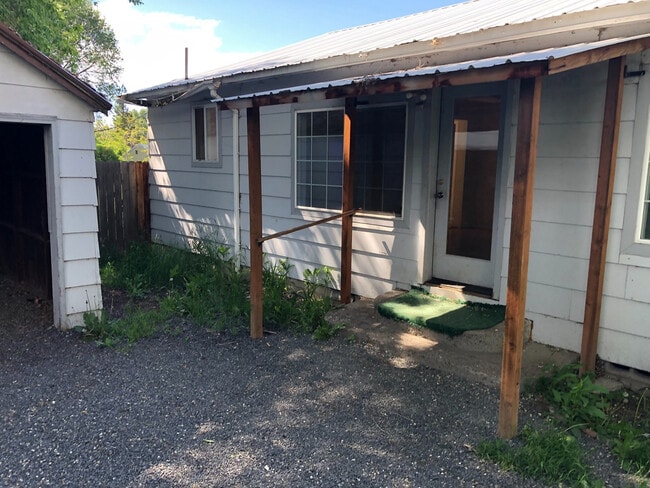 Building Photo - 1506 Ivory St