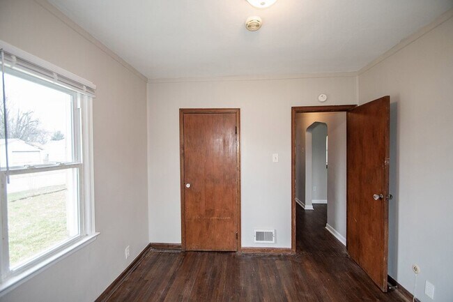 Building Photo - 3309 Mars Hill St