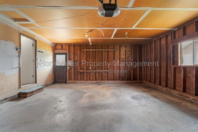 Building Photo - 13604 E 5th Ave