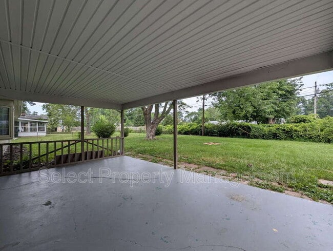 Building Photo - 3220 Thames Dr