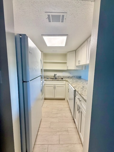 Building Photo - 308 Miracle Strip Pkwy SW