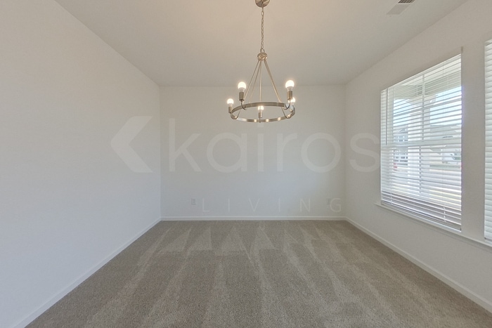 Building Photo - 100 English Oak Ln