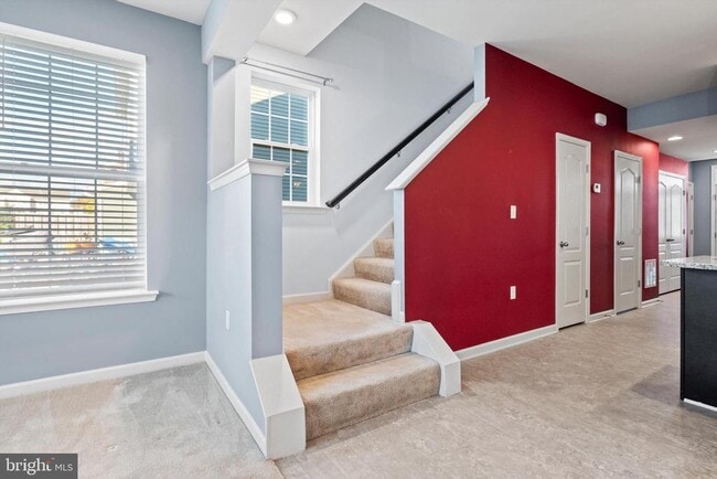 Building Photo - 32 Healey Ct
