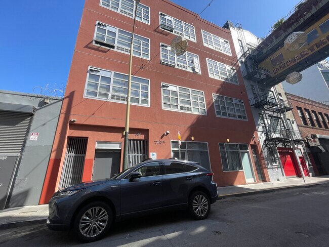 Building Photo - 550 Jessie St