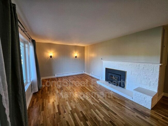 Building Photo - 11870 SW Park Way