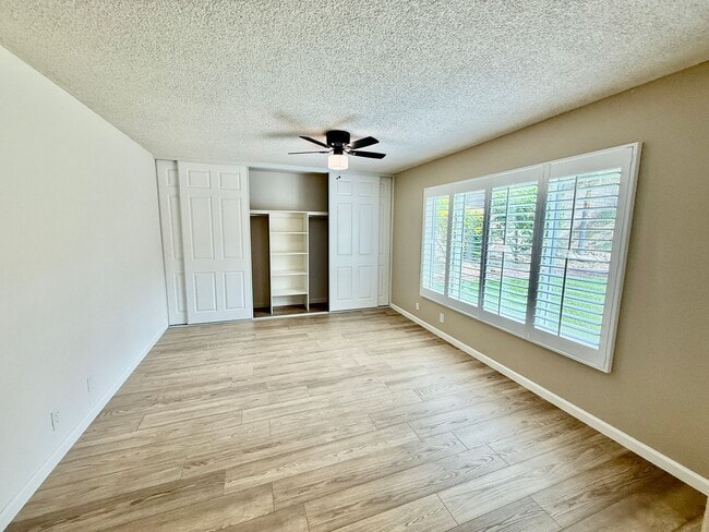 Building Photo - Nice Single Story Home