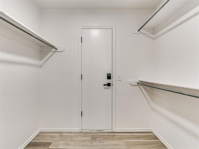 Building Photo - 3504 Quail Run Dr