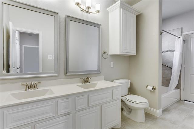 Building Photo - 3901 Bentley Dr
