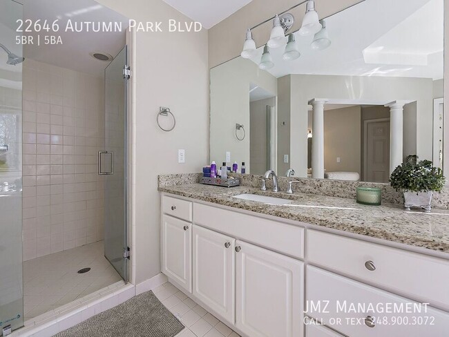 Building Photo - 22646 Autumn Park Blvd
