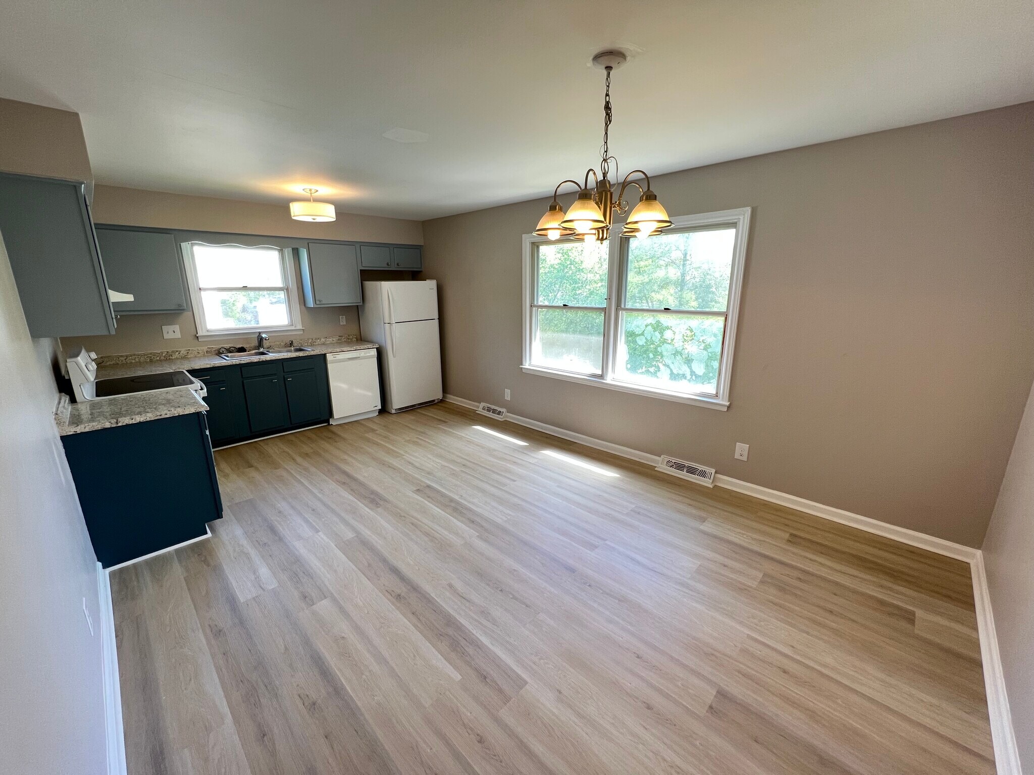 Building Photo - 5200 Peppercorn St