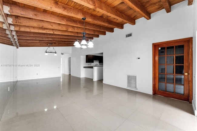 Building Photo - 6614 SW 114th Pl