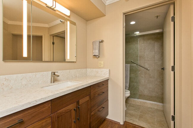 Building Photo - 2101 Nuuanu Ave