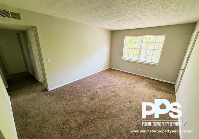 Building Photo - 1730 Sams St