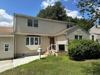 Building Photo - 15 Mida Ct
