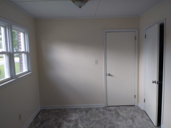 Building Photo - 2100 Opal St