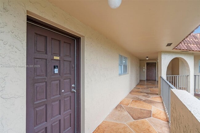 Building Photo - 6100 S Falls Cir Dr