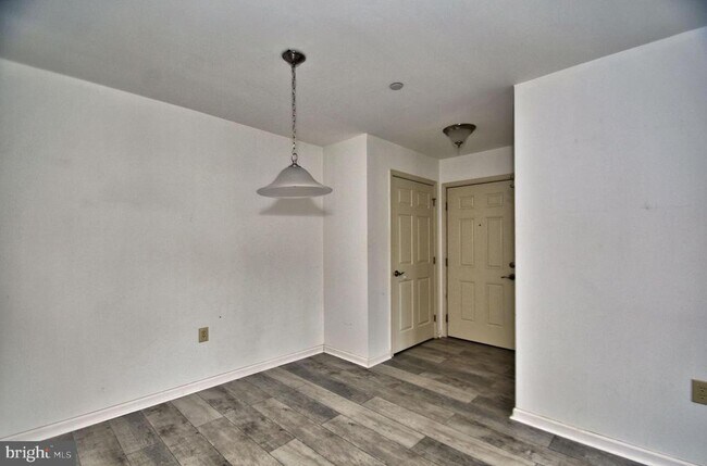 Building Photo - 3940 Ashland Dr