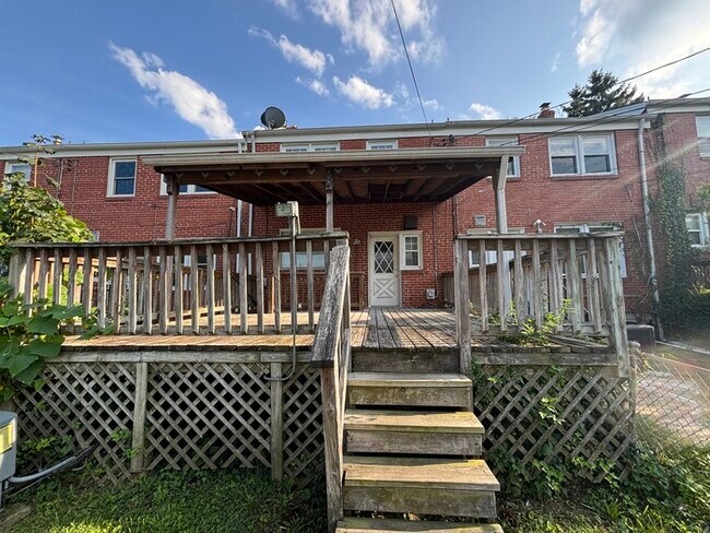 Building Photo - 3 bedrooms in 21239