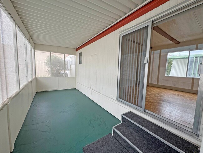 Building Photo - 70210 CA-111