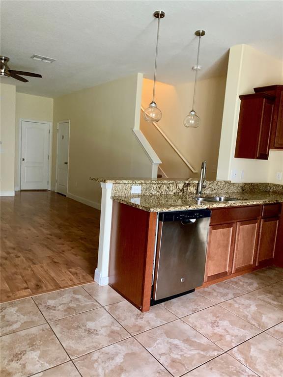 Building Photo - 2621 Lantern Hill Ave