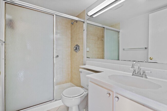 Building Photo - 2732 SW Matheson Ave