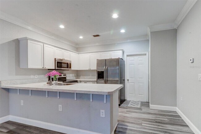 Building Photo - 16305 Fairford Palms Ct